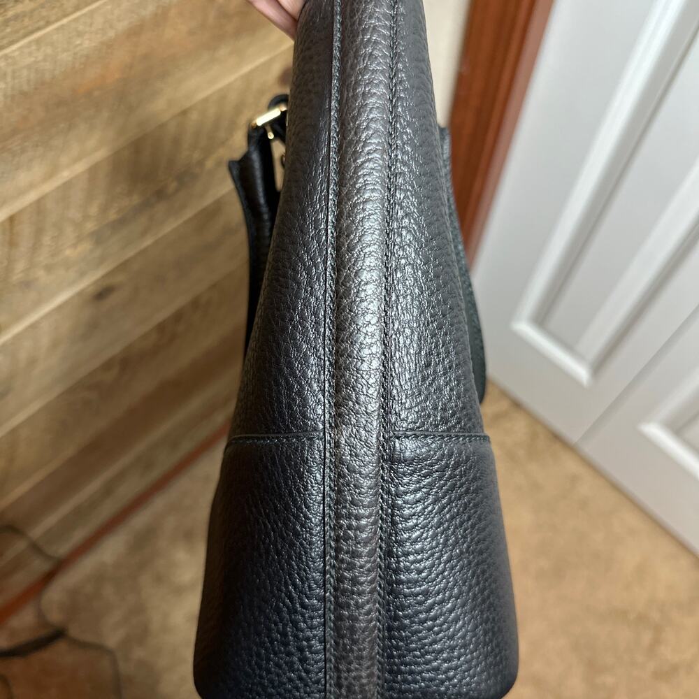 Gucci Black Pebbled Leather Hasler Horsebit Tote in Like New Condition - Picture 11 of 16